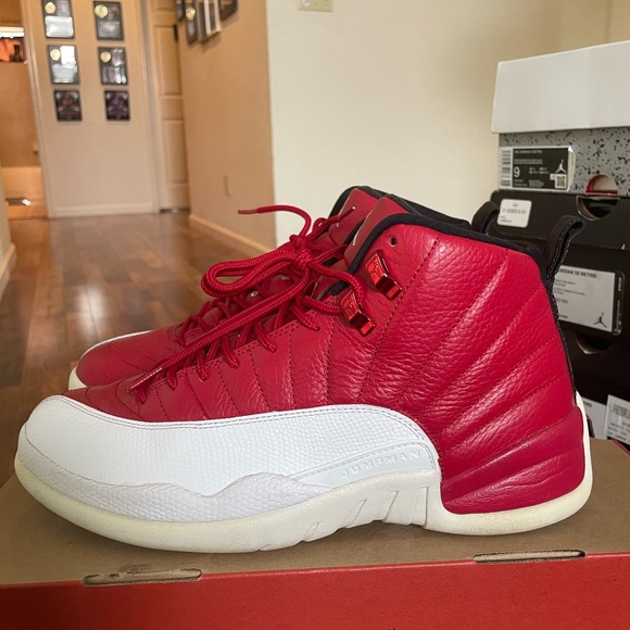 Jordan 12 - Picture 6 of 7